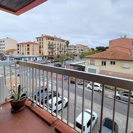 Charming Nest Near The Sea Apartment